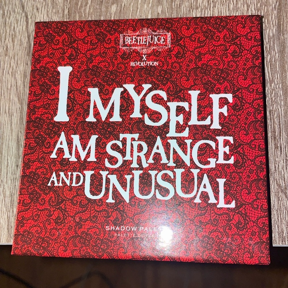 🪲🪲beetlejuice eyeshadow palette 🪲🪲